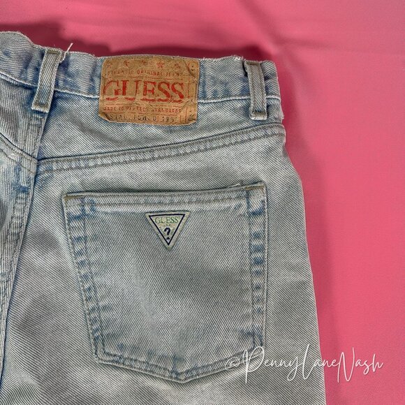 Vintage Guess Frayed Hem Jean Shorts Lightwash Size 29 - Picture 7 of 7